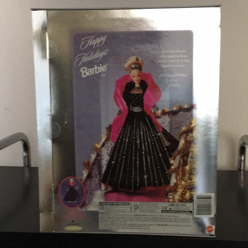 NRFB 1998 Happy Holidays Barbie - Picture 5 of 7